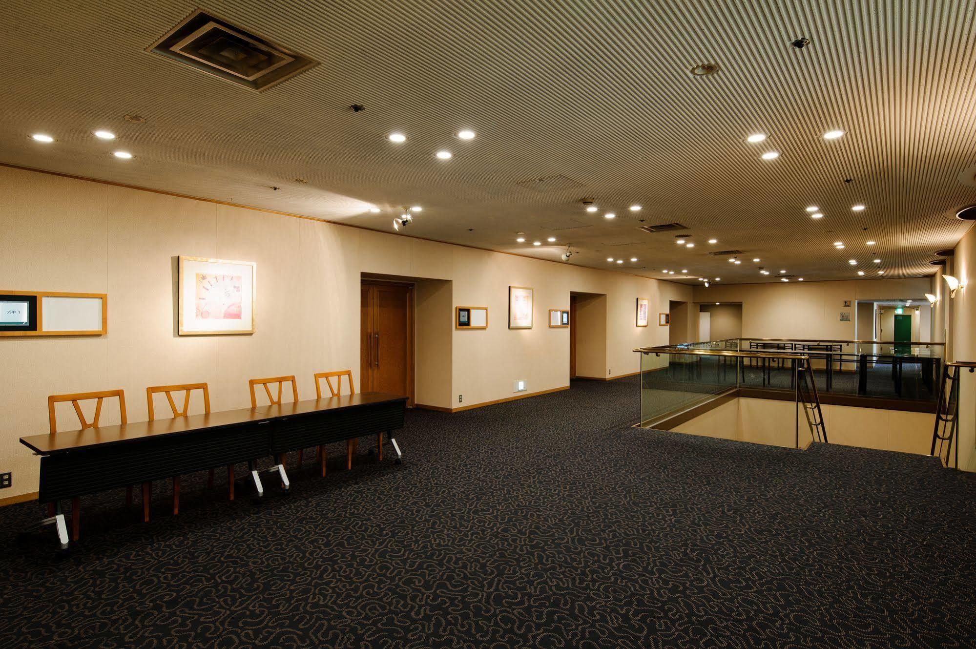 Chisun Hotel Кобе Экстерьер фото